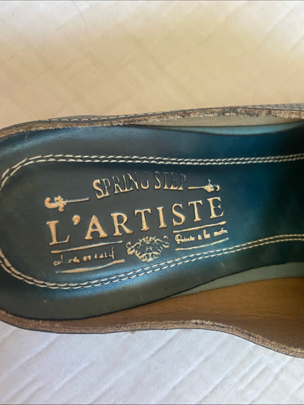 L'ATISTE Dark Green Leather Floral Slip-On Clogs - Picture 8 of 9